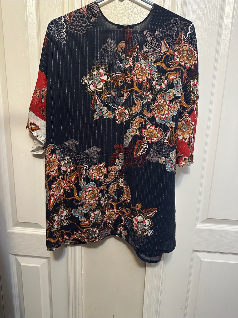 Zane Navy and Red Floral Open-Front Kimono Sweater - Picture 4 of 5